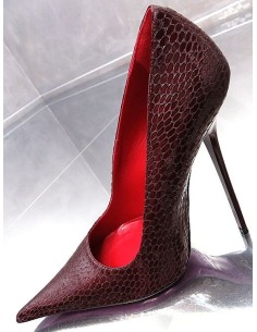 1969 Made in Italy High Heels Iconic Pointy Leather Pumps Python Bordeaux