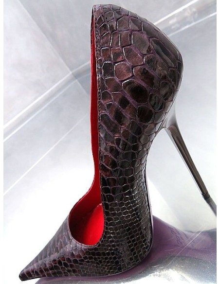 1969 Made in Italy High Heels Iconic Pointy Leather Pumps Python Bordeaux 35